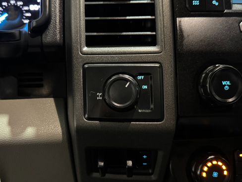 Used 2022 Ford F250 XL w/ STX Appearance Package image 28