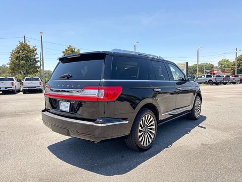 Used 2019 Lincoln Navigator Reserve AWD/4WD image 3