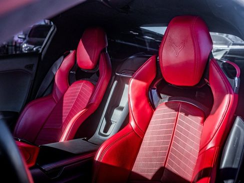 Used 2021 Chevrolet Corvette Stingray Premium Cpe w/ Z51 Performance Package image 13