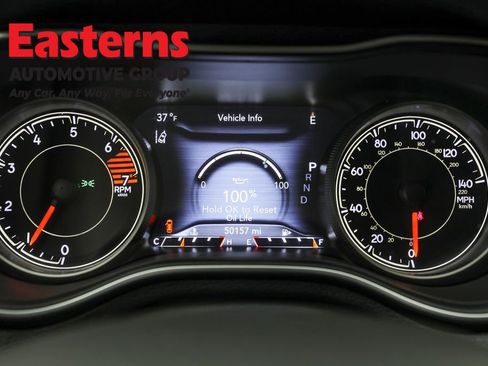 Used 2023 Jeep Cherokee Altitude Lux image 18