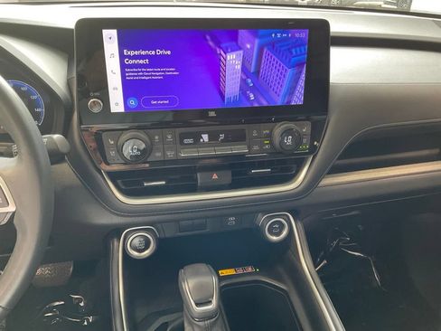 Certified 2024 Toyota Grand Highlander AWD image 15
