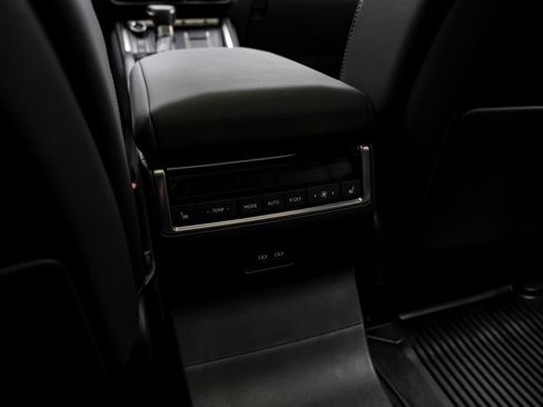 Used 2025 Lexus GX 550 w/ Accessory Package (2T) AWD/4WD image 37
