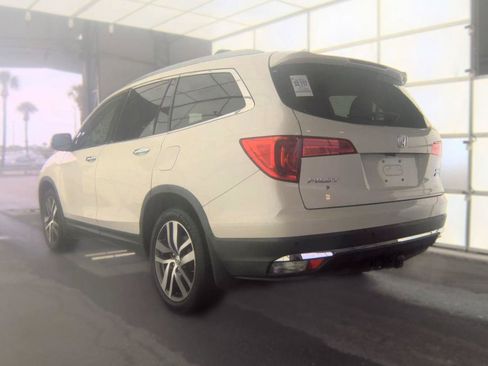 Used 2017 Honda Pilot Touring image 6