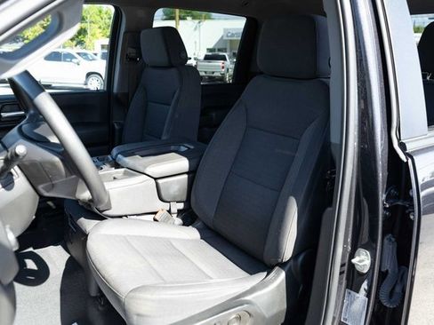 Used 2024 Chevrolet Silverado 2500 Custom w/ Custom Convenience Package image 12