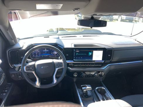 Used 2024 Chevrolet Silverado 1500 LT Trail Boss image 24