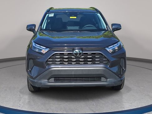 Used 2023 Toyota RAV4 XLE w/ Convenience Package image 2