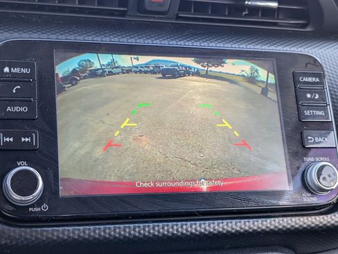 Used 2022 Nissan Kicks SV image 10