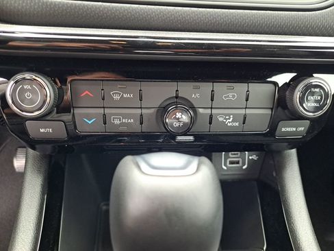 New 2026 Jeep Compass Latitude AWD/4WD image 9