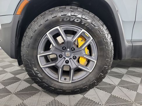 Used 2022 Rivian R1T Adventure image 9