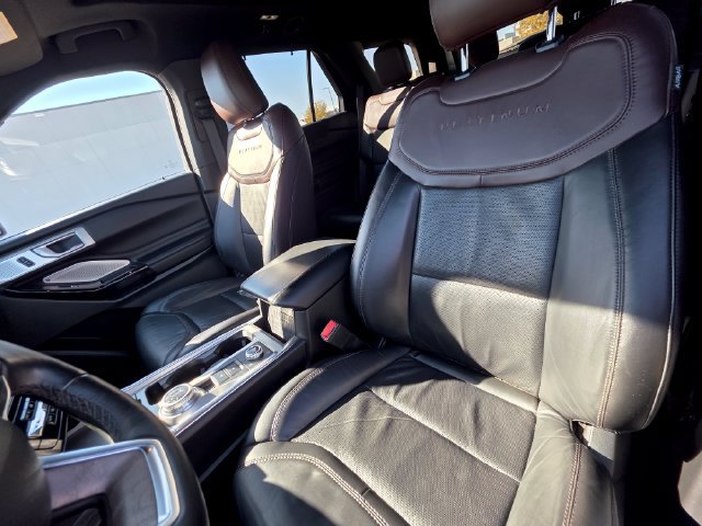 Used 2023 Ford Explorer Platinum w/ Technology Package AWD/4WD image 25