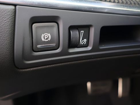 New 2025 Cadillac XT5 Sportv image 20