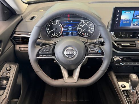 New 2026 Nissan Altima 2.5 SR FWD image 2