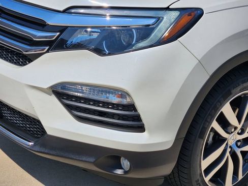 Used 2017 Honda Pilot Elite image 9