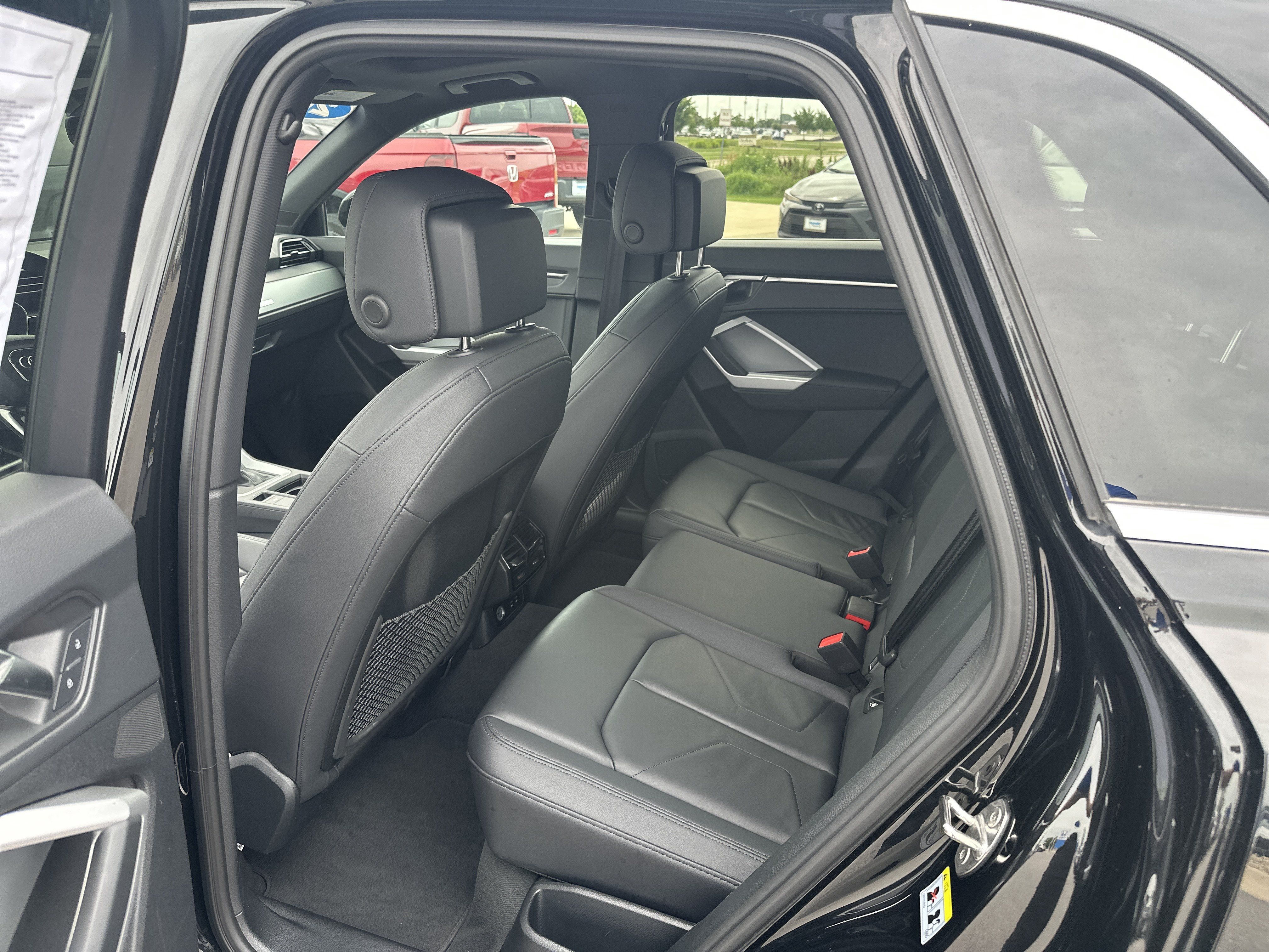 Used 2025 Audi Q3 2.0T Premium AWD/4WD image 30