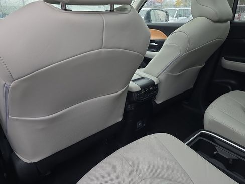 New 2026 Toyota Grand Highlander Platinum image 21
