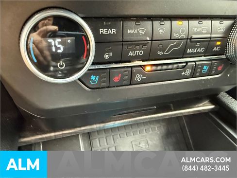 Used 2021 Ford Expedition Limited image 16