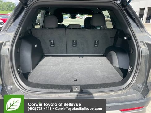 Used 2026 Chevrolet Equinox LT AWD/4WD image 30