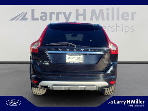 Used 2017 Volvo XC60 T5 Dynamic w/ Preferred Option Package image 4