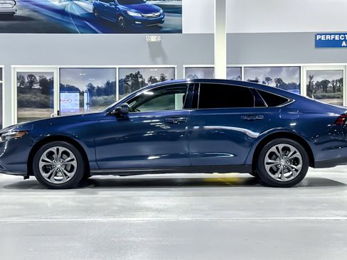Used 2023 Honda Accord EX image 2