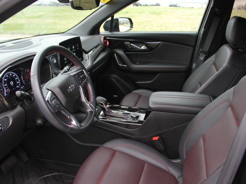 Certified 2023 Chevrolet Blazer RS w/ Driver Confidence II Package image 17