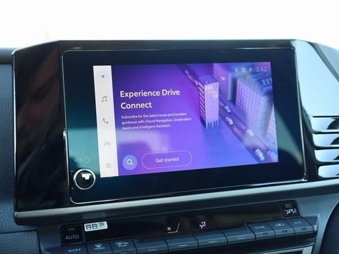 Used 2025 Toyota Camry LE image 17