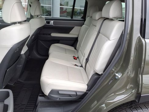 Used 2024 Hyundai Santa Fe SEL FWD image 10