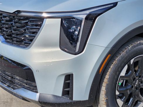 New 2026 Kia Sorento S w/ S Panoramic Sunroof Package image 6