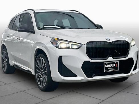 Used 2024 BMW X1 xDrive28i w/ Premium Package AWD/4WD image 3