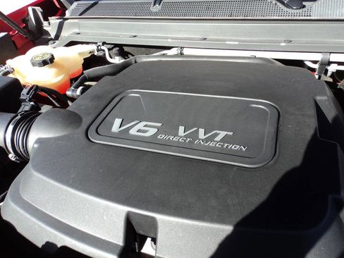 Used 2015 Chevrolet Colorado LT w/ LT Convenience Package image 16