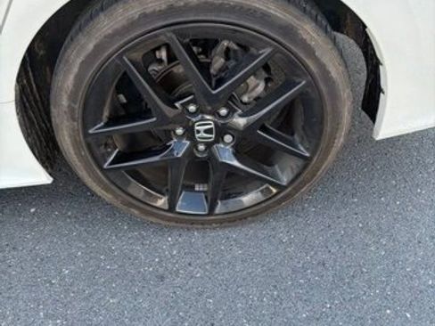 Used 2024 Honda Civic Sport image 11