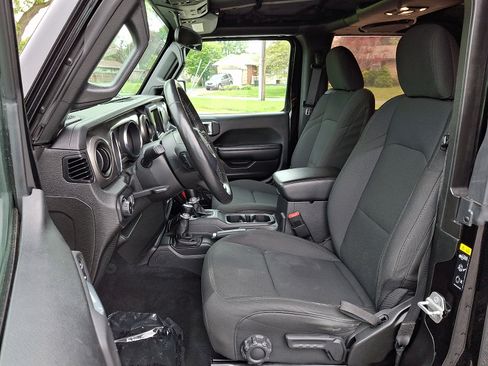 Used 2021 Jeep Wrangler Sport AWD/4WD image 13