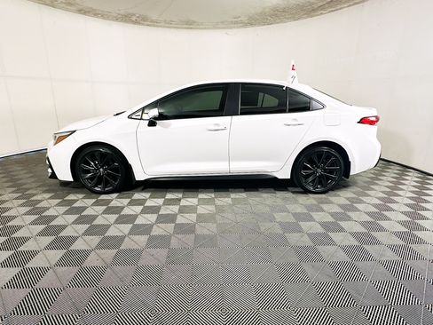 Used 2024 Toyota Corolla SE FWD image 6