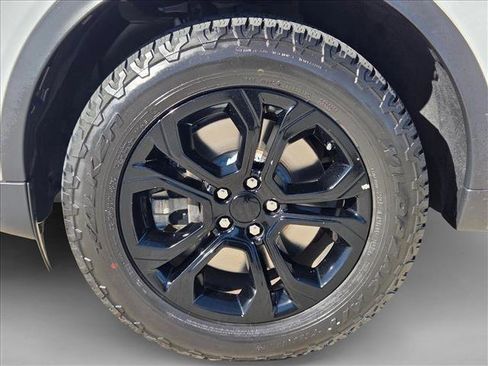 Used 2020 Land Rover Discovery Sport S image 23