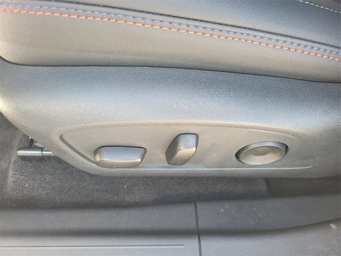 Certified 2025 Chevrolet Equinox EV RS image 6