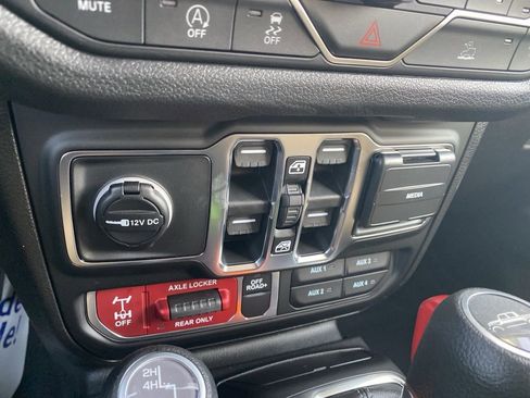 New 2026 Jeep Gladiator Sport AWD/4WD image 25