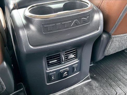 Used 2018 Nissan Titan Platinum Reserve image 11