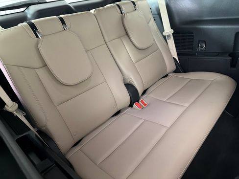 Used 2021 Ford Explorer XLT w/ Equipment Group 202A AWD/4WD image 22