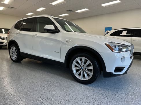 Used 2017 BMW X3 xDrive28i image 10