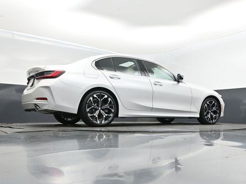 Certified 2025 BMW 330i Sedan w/ Premium Package image 42