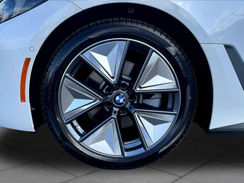 New 2026 BMW i4 eDrive40 w/ Premium Package RWD image 11
