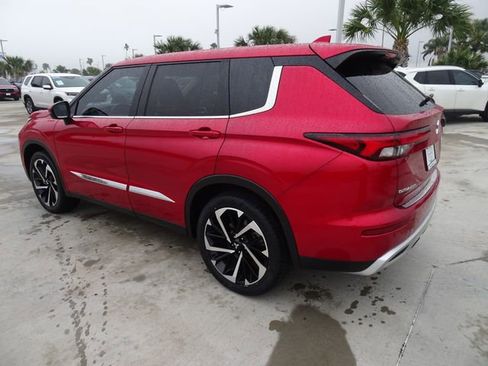 Used 2024 Mitsubishi Outlander SE FWD image 6