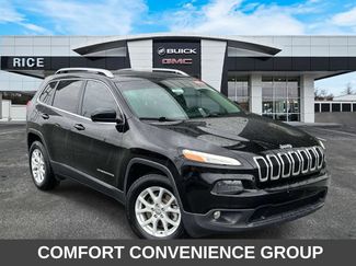 Used 2017 Jeep Cherokee Latitude w/ Comfort/Convenience Group AWD/4WD video 1
