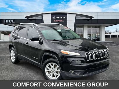Used 2017 Jeep Cherokee Latitude w/ Comfort/Convenience Group