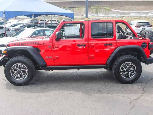 Used 2025 Jeep Wrangler Unlimited Rubicon AWD/4WD image 32