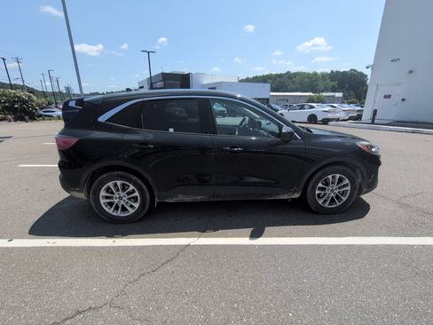 Used 2020 Ford Escape SE FWD image 4