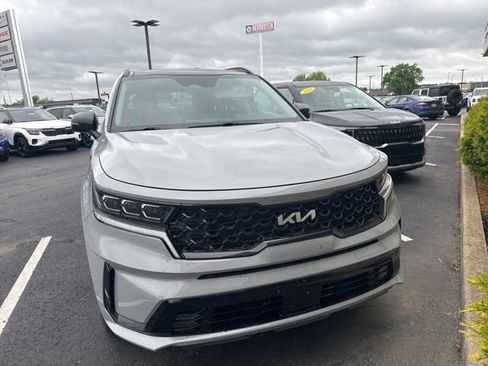 Used 2023 Kia Sorento SX AWD/4WD image 1