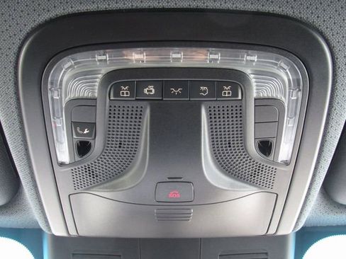 Used 2023 Mercedes-Benz Sprinter 2500 image 32