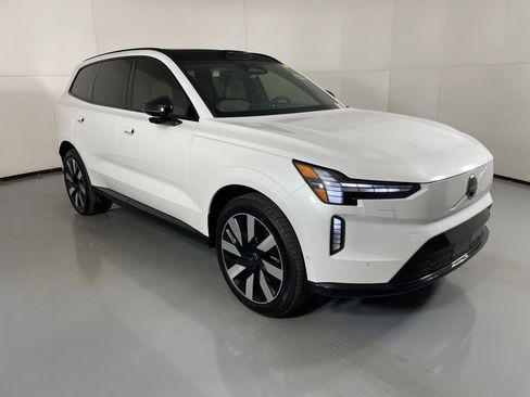 New 2025 Volvo EX90 Plus AWD/4WD image 2