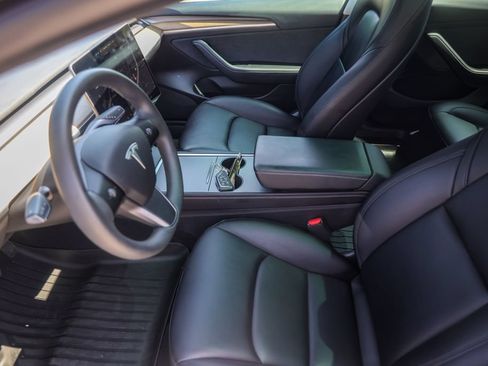 Used 2021 Tesla Model 3 Standard Range Plus RWD image 9