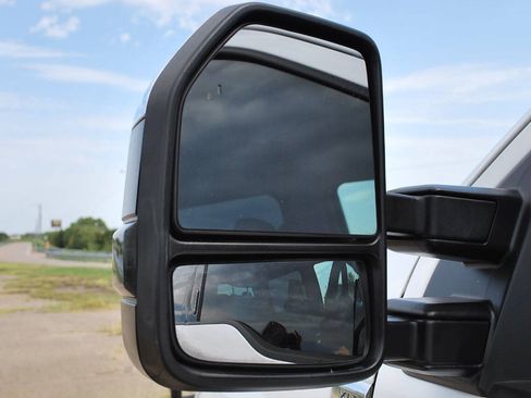 Used 2021 Ford F350 XLT w/ XLT Premium Package AWD/4WD image 14